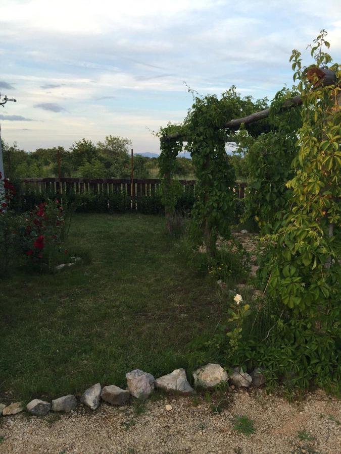 Villa Kuca Za Odmor Joko I Jeka Bogatić Esterno foto