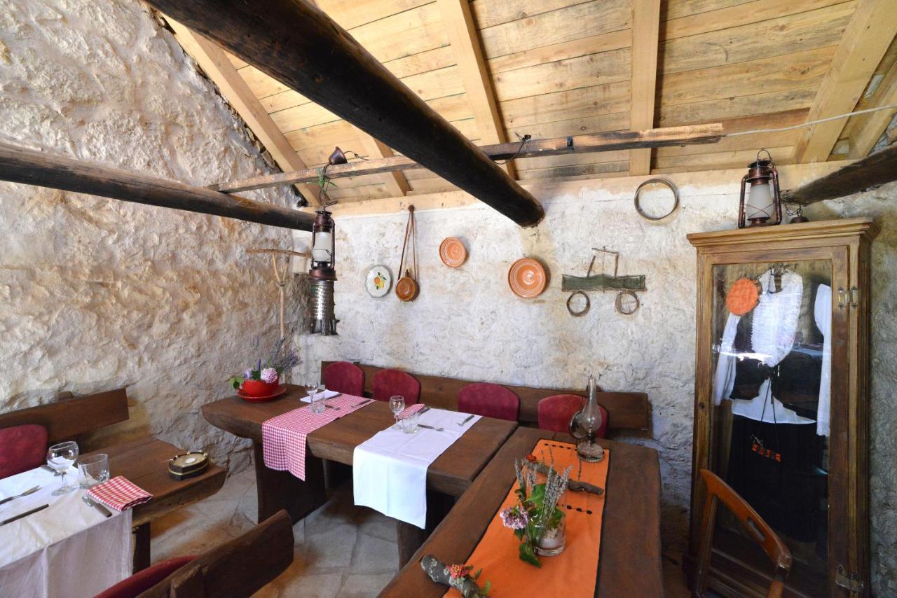 Villa Kuca Za Odmor Joko I Jeka Bogatić Esterno foto