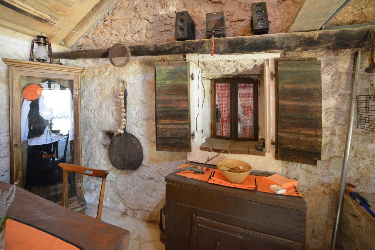 Villa Kuca Za Odmor Joko I Jeka Bogatić Esterno foto
