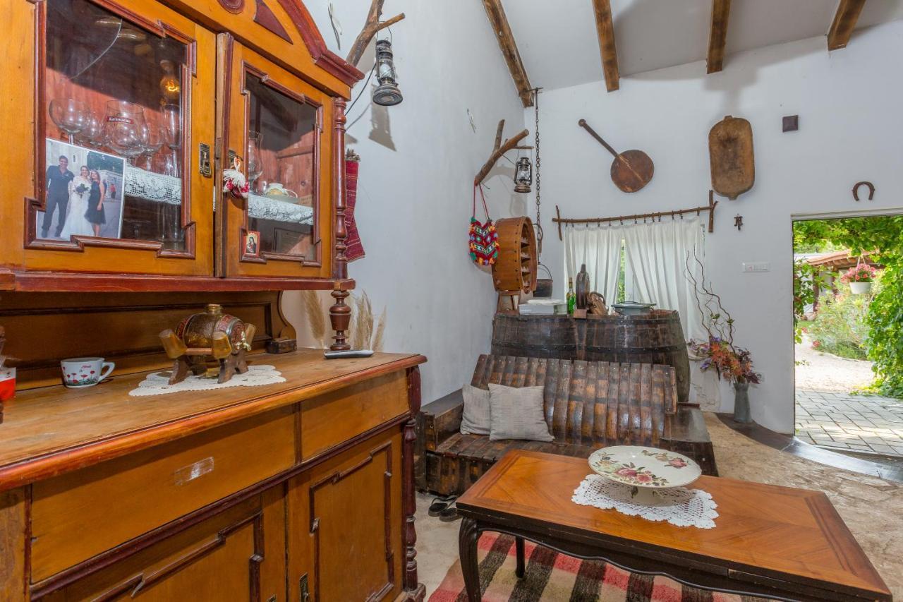 Villa Kuca Za Odmor Joko I Jeka Bogatić Esterno foto