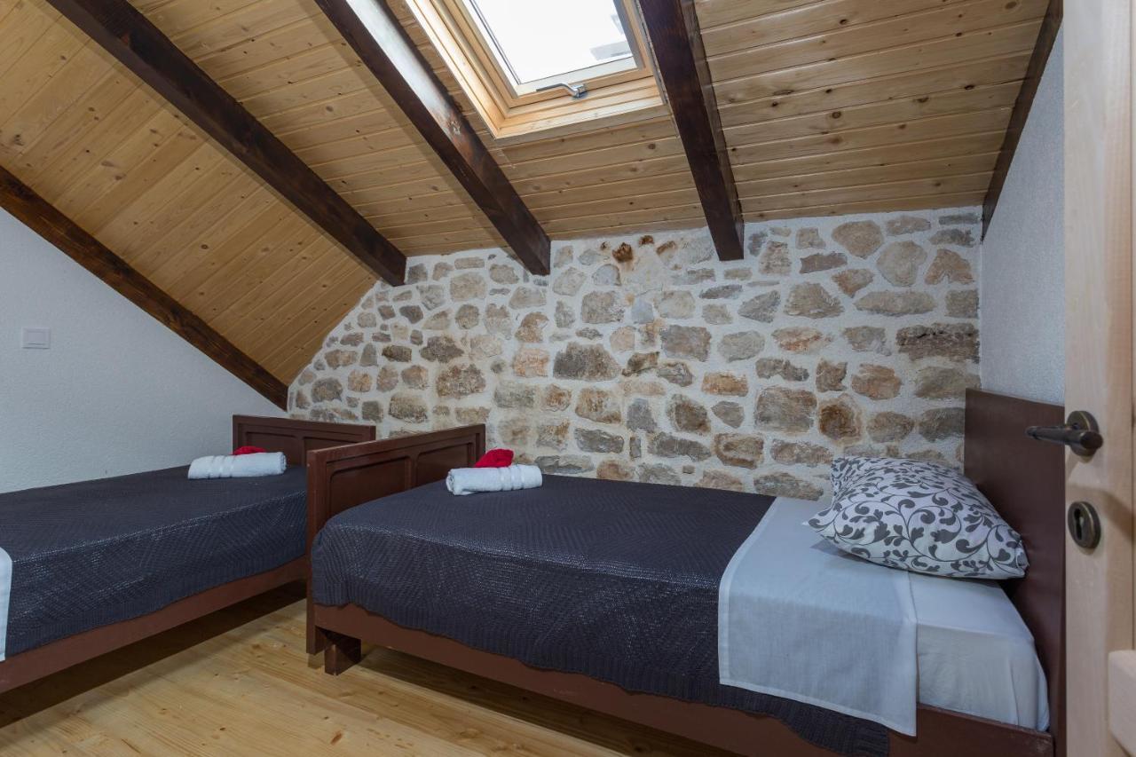 Villa Kuca Za Odmor Joko I Jeka Bogatić Esterno foto