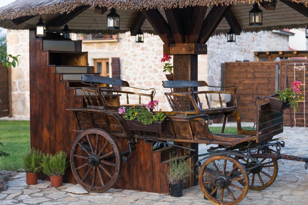Villa Kuca Za Odmor Joko I Jeka Bogatić Esterno foto