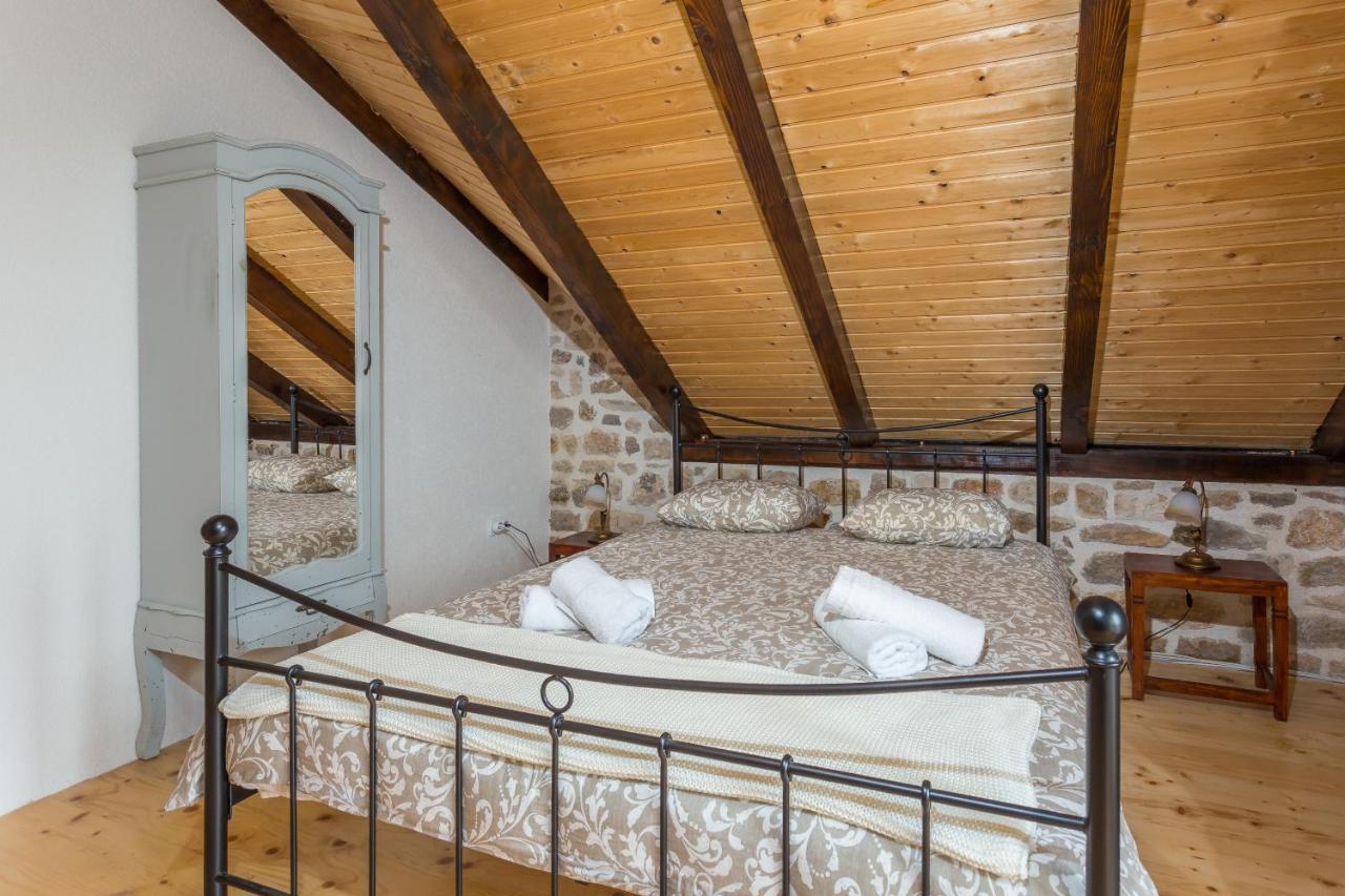 Villa Kuca Za Odmor Joko I Jeka Bogatić Esterno foto