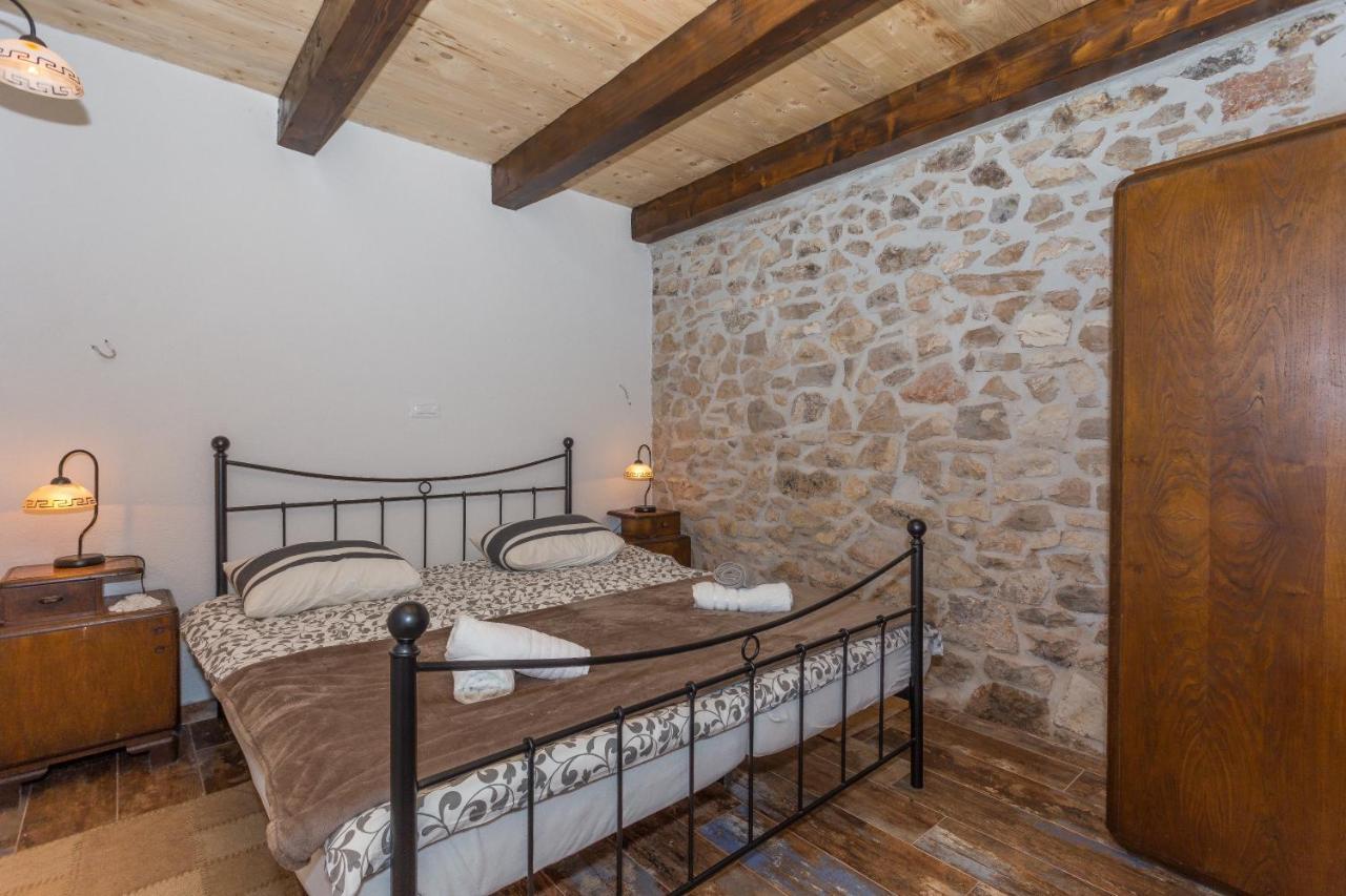 Villa Kuca Za Odmor Joko I Jeka Bogatić Esterno foto