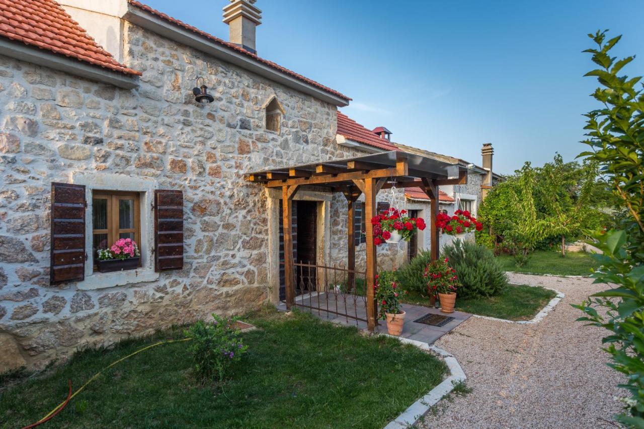 Villa Kuca Za Odmor Joko I Jeka Bogatić Esterno foto