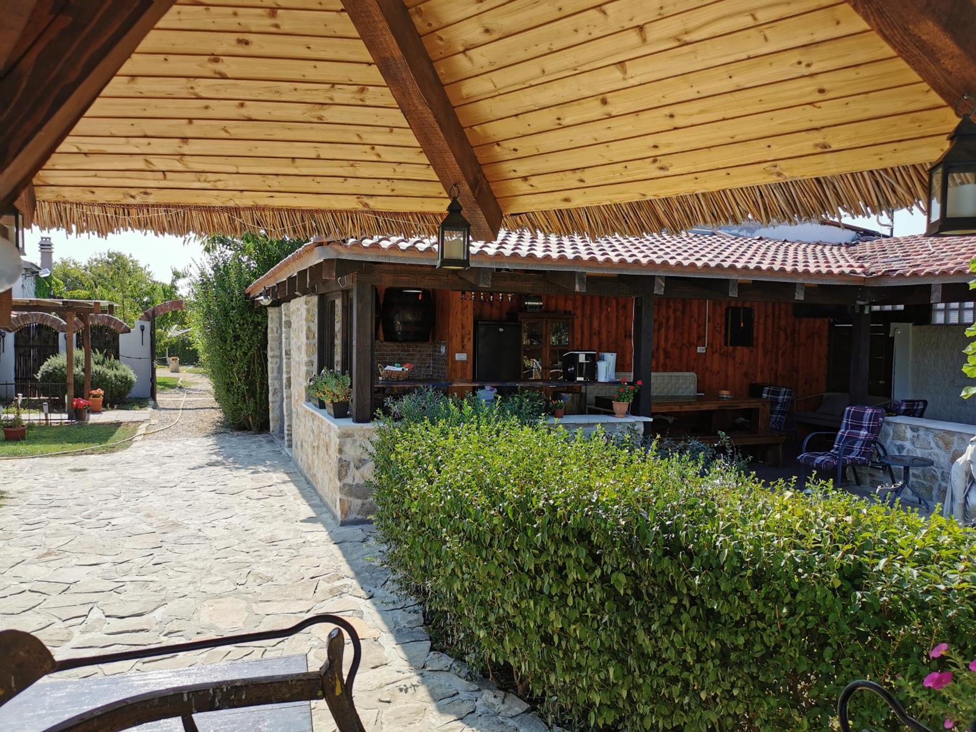 Villa Kuca Za Odmor Joko I Jeka Bogatić Esterno foto